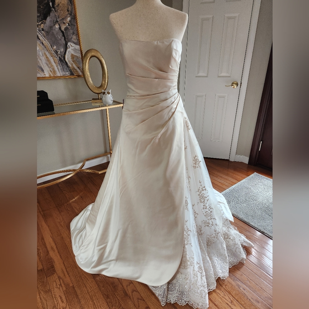 Mon Cheri Wedding Dress Ivory Strapless Ruched Satin Lace A-Line Bridal Gown